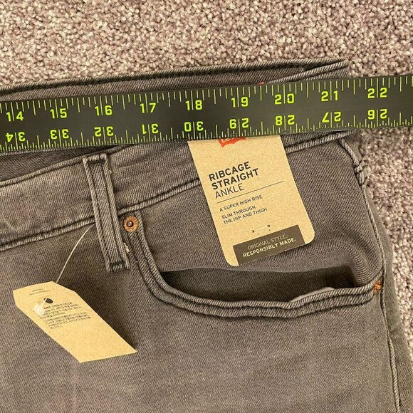 Levi’s Women’s Ribcage Straight Ankle Jeans Plus Size 22 W M Gray NWT $69 - Picture 9 of 16